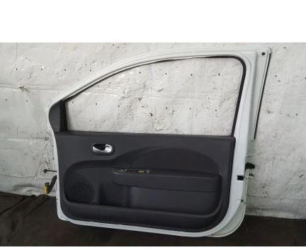 Renault Twingo II 2007-2014 hatchback 1.2 16v petrol MT 55 kW 2013  Dvere predné pravé