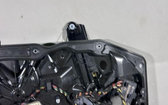 Volkswagen Touareg II 2010-2018 hatchback 3.0 TDI diesel AT 180 kW 2012  Mechanizmus sťahovania okna predný ľavý 7P6837755B