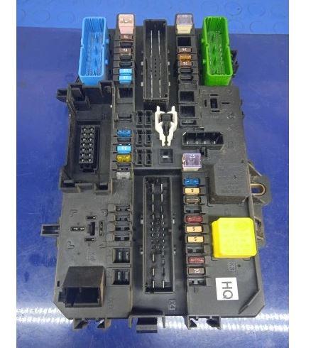 Opel Astra III 2004-2014 hatchback 1.7 CDTI diesel MT 74 kW 2005  Poistková skrinka 13220831