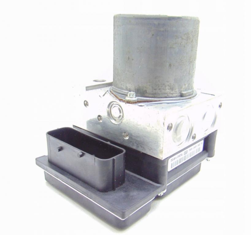 BMW X3 E83 2003-2010 hatchback 2.0 D diesel MT 110 kW Pumpa ABS 3450562 0265950489 0265236012