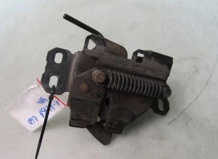 Mercedes A W168 1997-2004 hatchback 1.4 petrol MT 60 kW 1998  Zámok prednej kapoty A1688800160