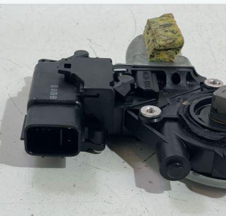 Renault Koleos I 2008-2016 hatchback 2.0 DCI diesel MT 110 kW 2011  Motorček okien predný ľavý 80751JY40A