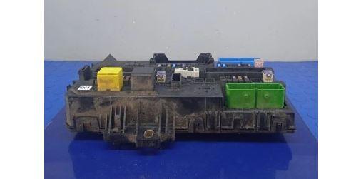 Opel Astra III 2004-2014 hatchback 1.7 CDTI diesel MT 74 kW 2005  Poistková skrinka 13220831