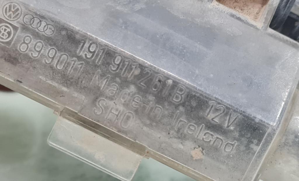 Volkswagen Golf III 1991-1998  Relé 191911261B 8999011