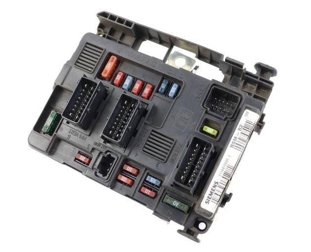 Citroen Berlingo I 1996-2008 hatchback 2.0 HDI diesel MT 66 kW 2003  Poistková skrinka 9650618580 T118470002J