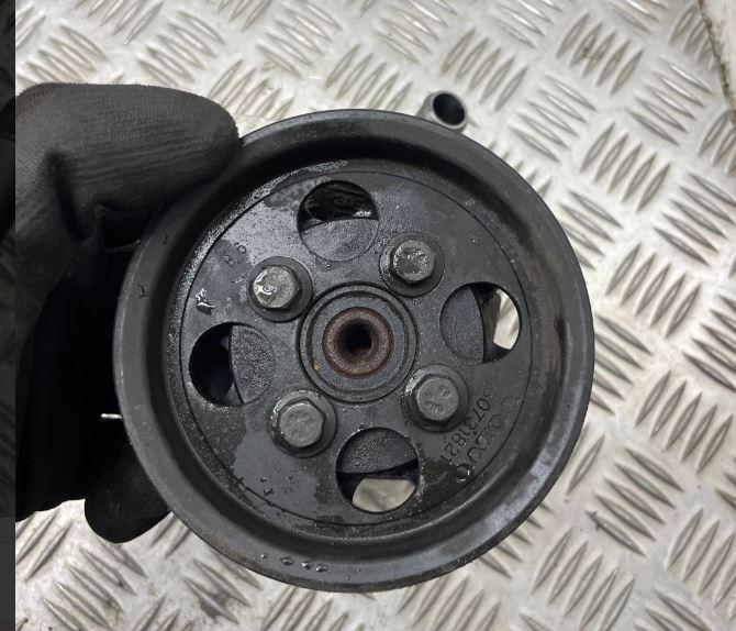 Volvo S80 II 2006-2016 sedan 2.4 D5 diesel AT 136 kW 2006  Posilňovač riadenia 6G913A696ME 31200541 68244054