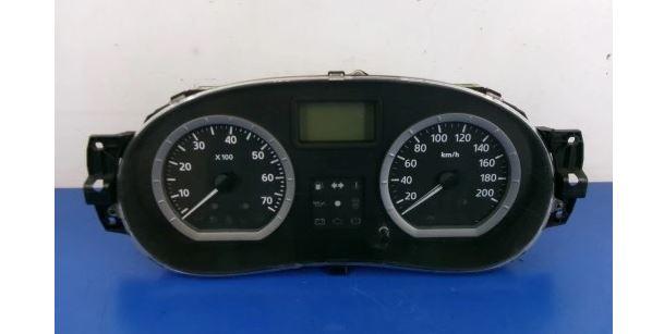 Dacia Logan I 2005-2014 sedan 1.4 8v petrol MT 55 kW 2007  Prístrojová doska P8200377739