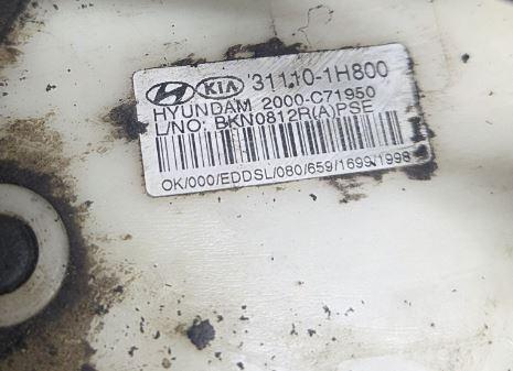 Kia Ceed I 2006-2012 hatchback 1.6 CRDI diesel MT 66 kW 2007  Palivové čerpadlo 311101H800