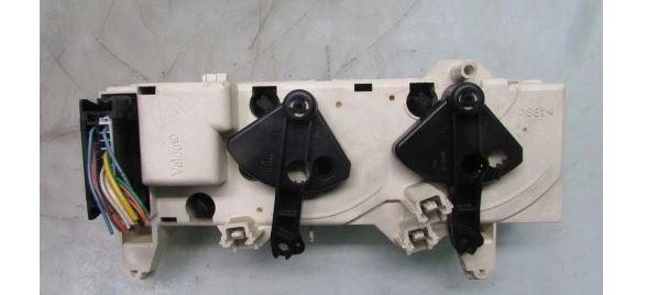 Renault Scenic I 1996-2003 hatchback 1.6 16v petrol MT 79 kW 2000  Panel kúrenia/klimatizácie 651947U