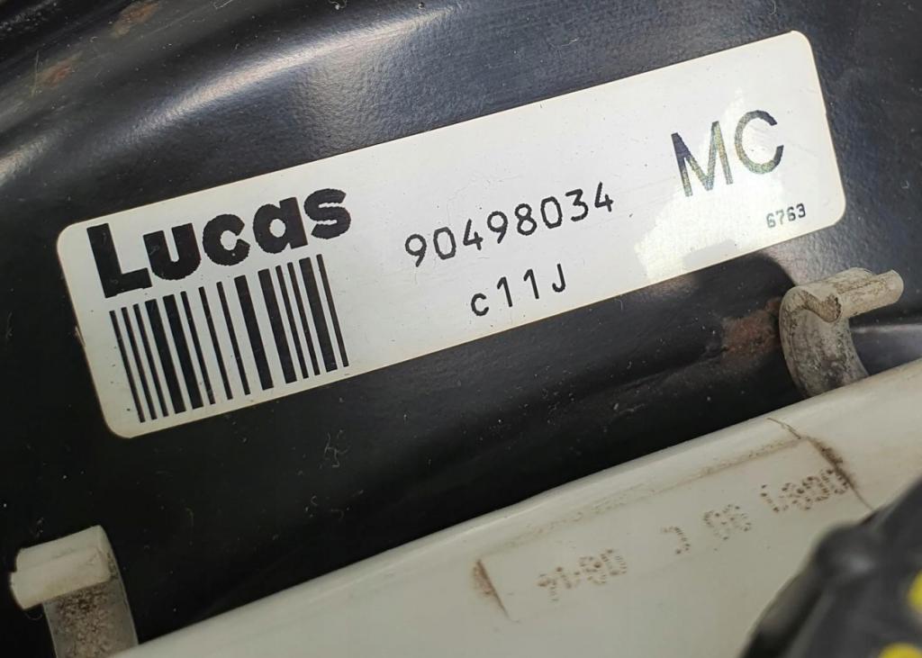 Opel Astra II 1998-2009 combi 2.0 16v petrol AT 100 kW 1999 Posilňovač bŕzd 90498034