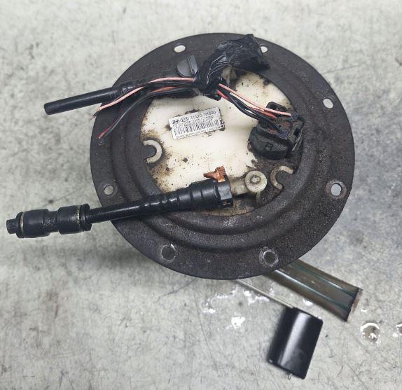 Kia Ceed I 2006-2012 hatchback 1.6 CRDI diesel MT 66 kW 2007  Palivové čerpadlo 311101H800