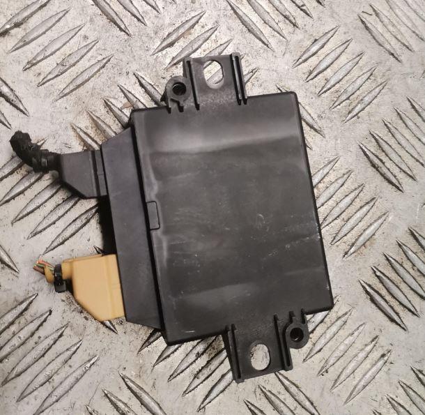 Audi A4 B7 2004-2008 combi 2.0 TDI diesel MT 125 kW 2007  Modul parkovacích senzorov 8e0919283b