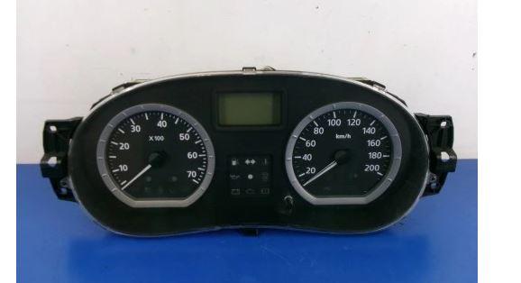 Dacia Logan I 2005-2014 sedan 1.4 8v petrol MT 55 kW 2007  Prístrojová doska P8200377739