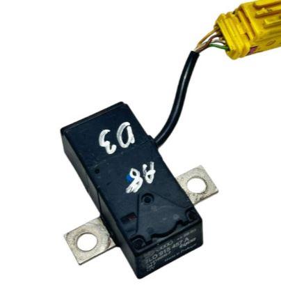 Audi A8 D3 2002-2009 sedan 3.0 TDI diesel AT 171 kW 2004  Poistková skrinka 7L0915457A 514160007