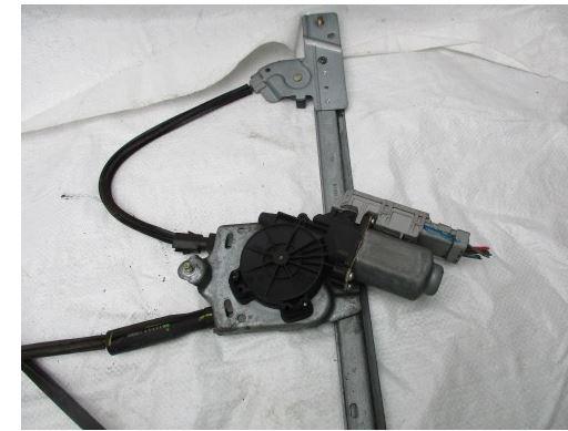 Opel Tigra B 2004-2009 coupe 1.4 16v petrol 66 kW 2005  Mechanizmus stieračov predný pravý