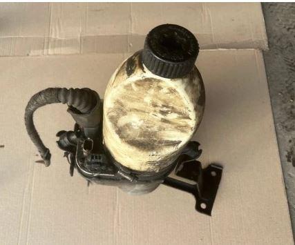 Opel Vectra C 2002-2008 sedan 1.9 CDTI diesel Z19DT MT 88 kW 2007  Servočerpadlo