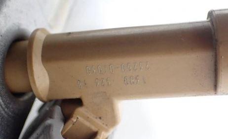 Toyota Corolla E15 2007-2014 sedan 1.6 VVTi 16v petrol 91 kW 2007  Vstrekovacia lišta 23250-0T030