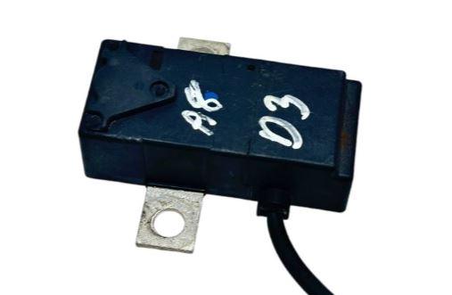 Audi A8 D3 2002-2009 sedan 3.0 TDI diesel AT 171 kW 2004  Poistková skrinka 7L0915457A 514160007