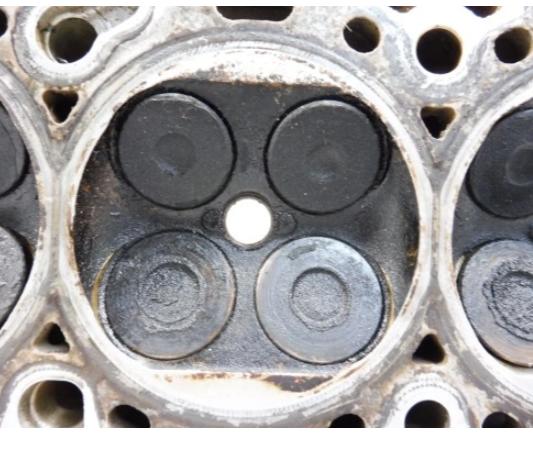 Chevrolet Cruze sedan 1.6 16v petrol MT 91 kW 2011  Hlava valcov A16XER  55559340