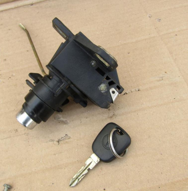 Mercedes 124 sedan 2.5 D diesel MT 93 kW 1991  Spínacia skrinka