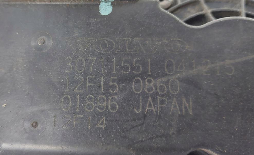 Volvo V70 II 1999-2007 combi 2.4 petrol AT 125 kW 2000  Škrtiaca klapka 30711551