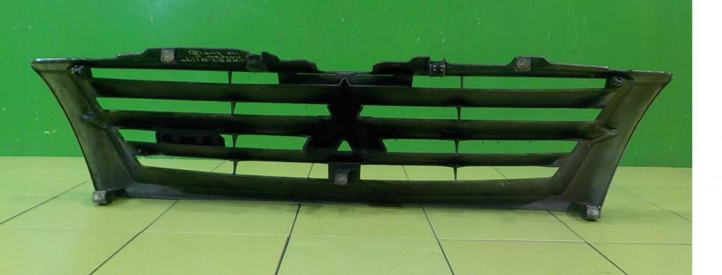 Mitsubishi Pajero III 2000-2004 hatchback 3.5 V6 petrol AT 149 kW 2001  Mriežka predná (maska chladiča) MR387981