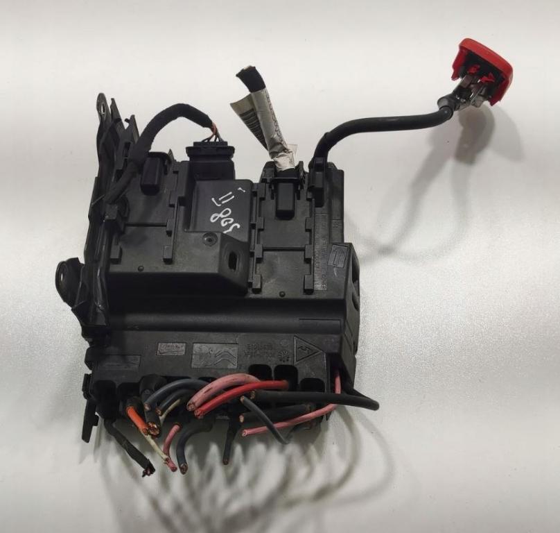 Peugeot 308 II 2013-2021 combi 2.0 E-HDI diesel MT 110 kW 2015  Modul 9675349880