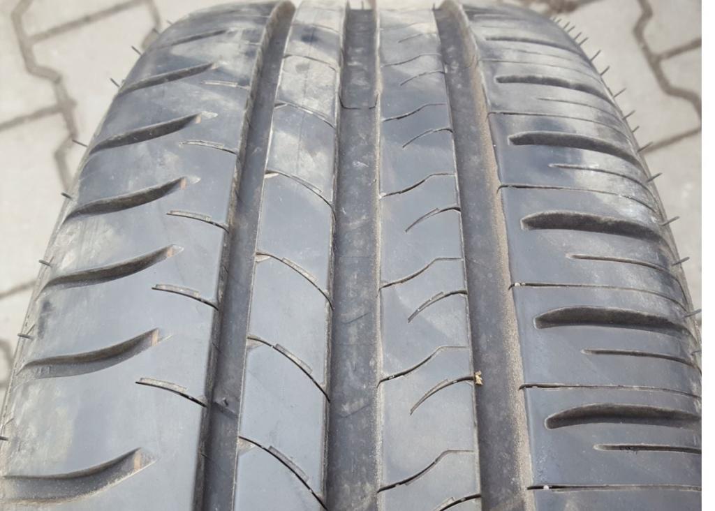 Volkswagen Passat B6 B7 B8 2005-2015 sedan 2.0 TDI diesel 125 kW 2009  Sada na výmenu rezervného kolesa R16