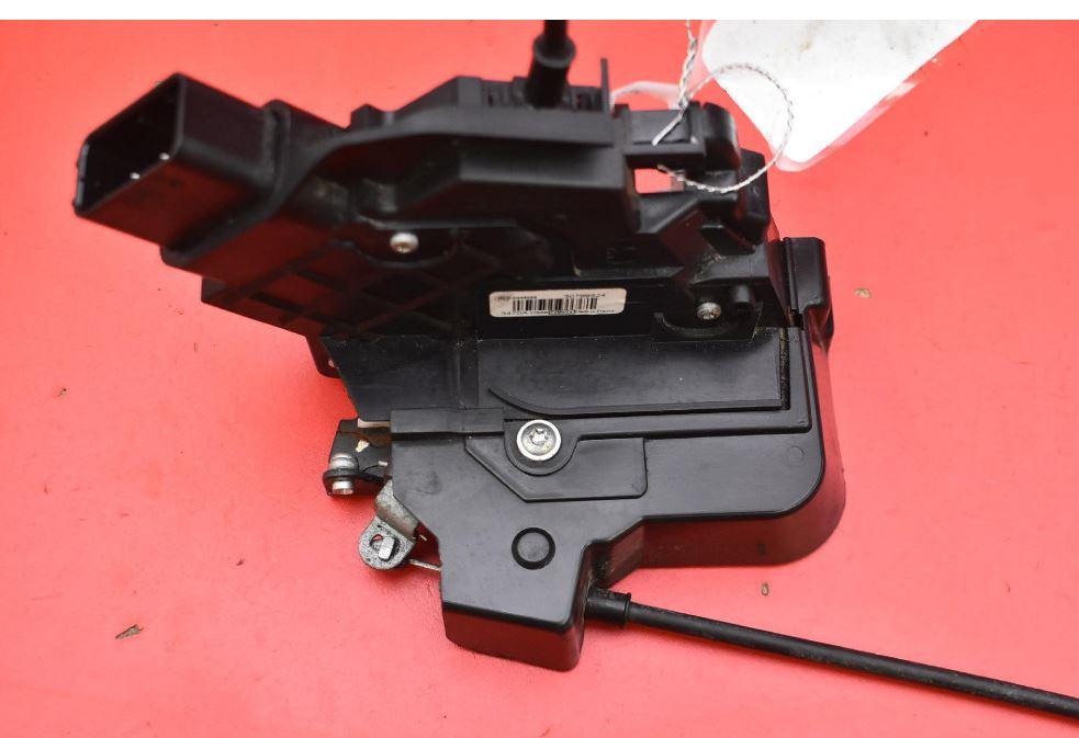 Volvo XC60 I 2008-2017 suv 2.4 diesel 151 kW 2010  Zámok dverí zadný ľavý 30799324