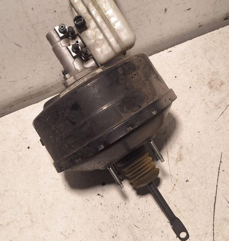 Chevrolet Captiva hatchback 2.2 VCDI diesel AT 135 kW 2012  Posilňovač bŕzd P95488856 LD3211C0871