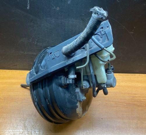 BMW 5 E39 1996-2003 sedan 3.0 D diesel 142 kW 2000  Posilňovač bŕzd LSC145T 3433 1165057