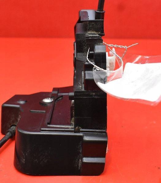 Volvo XC60 I 2008-2017 suv 2.4 diesel 151 kW 2010  Zámok dverí zadný ľavý 30799324