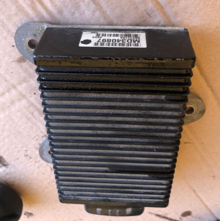 Mitsubishi Pajero Pinin 1998-2007 hatchback 1.8 16v petrol MT 88 kW 1999  Riadiaca jednotka MD340897 E8T11173