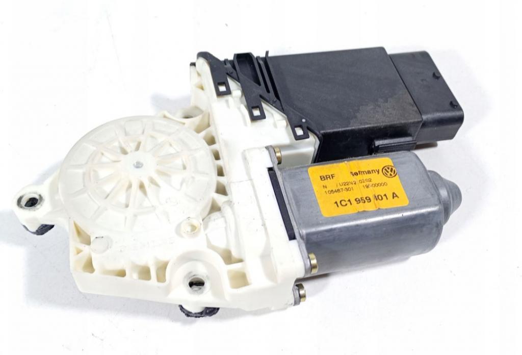 Volkswagen Golf IV 1997-2003 hatchback 1.9 TDI diesel MT 85 kW 2000  Motorček okien predný ľavý 1C1959801A