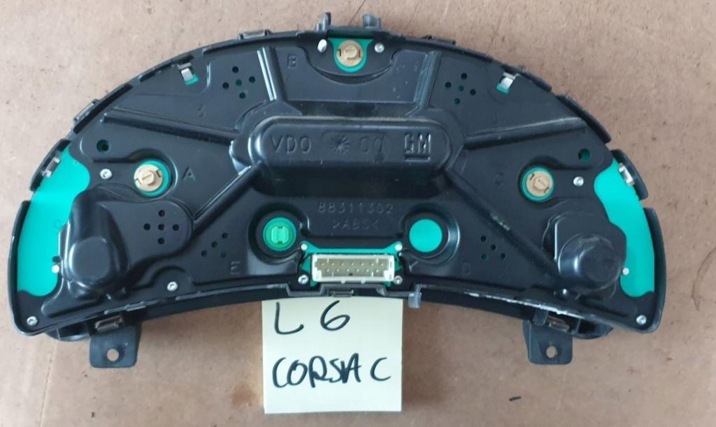 Opel Corsa C 2000-2006 hatchback 1.0 12v petrol MT 43 kW 2003  Prístrojová doska 09166813FK