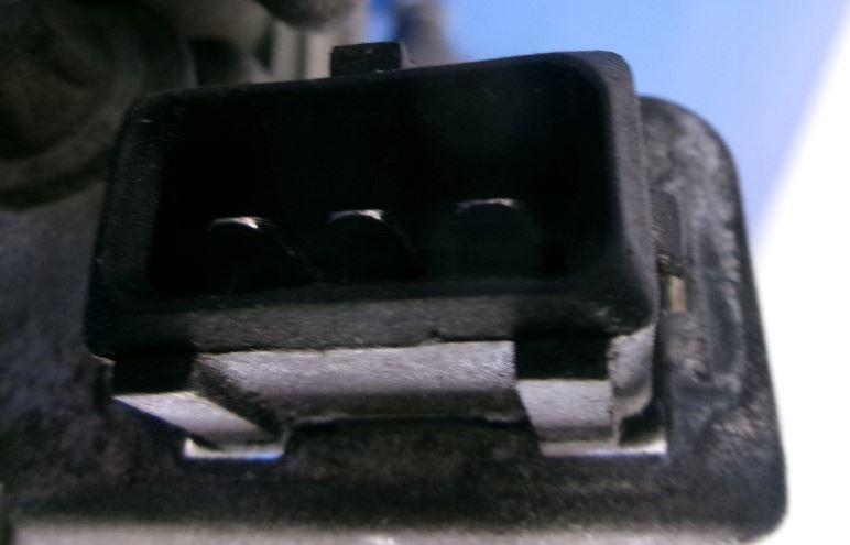 Opel Tigra B 2004-2009 1.4 16v petrol MT 66 kW 2007  Vstrekovacia lišta 17089276