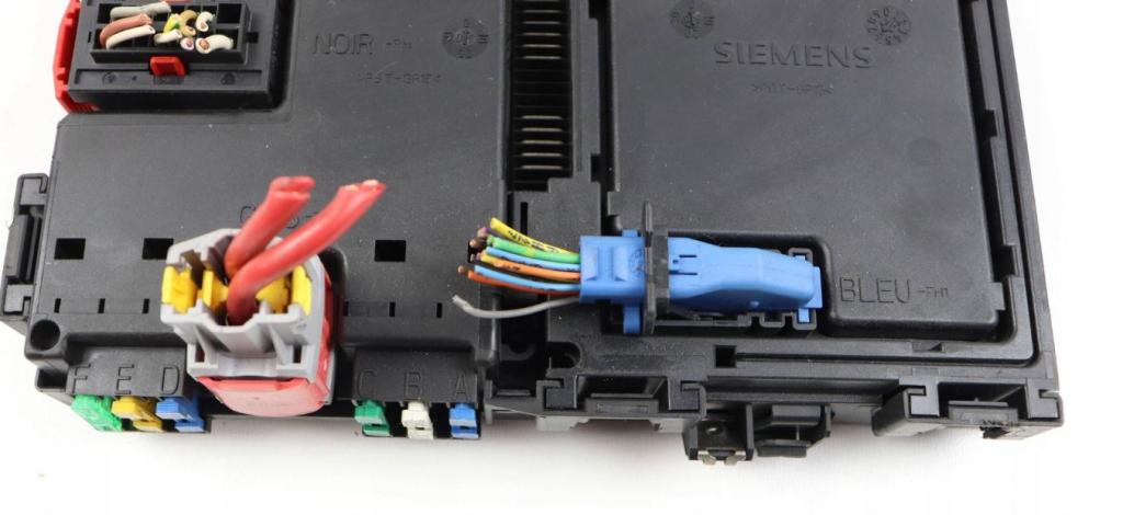 Peugeot 206 hatchback 1.9 D diesel MT 51 kW 1998  Modul BSI 9626460880 S105872300G