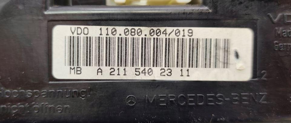 Mercedes E W211 2002-2009 sedan 2.2 CDI diesel MT 110 kW 2002  Prístrojová doska A2115402311