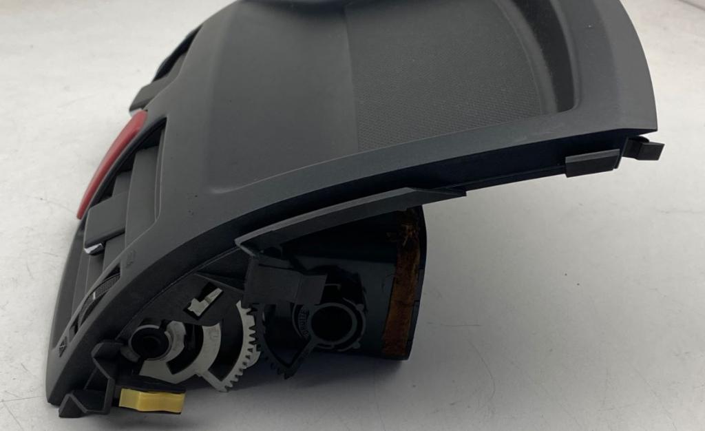 Toyota Auris I 2006-2013 hatchback 1.6 VVTI petrol MT 91 kW 2009  Mriežka kúrenia (fukár) 5567002130