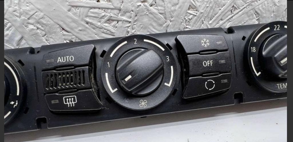 BMW 5 E60 2003-2010 sedan 3.0 petrol MT 170 kW 2003  Panel kúrenia/klimatizácie 6938548 900251530010 0011700
