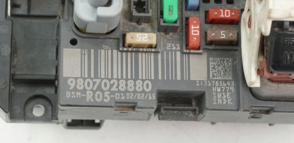 Citroen Berlingo II 2008-2018 hatchback 1.6 HDI diesel MT 68 kW 2015  Poistková skrinka 9807028880