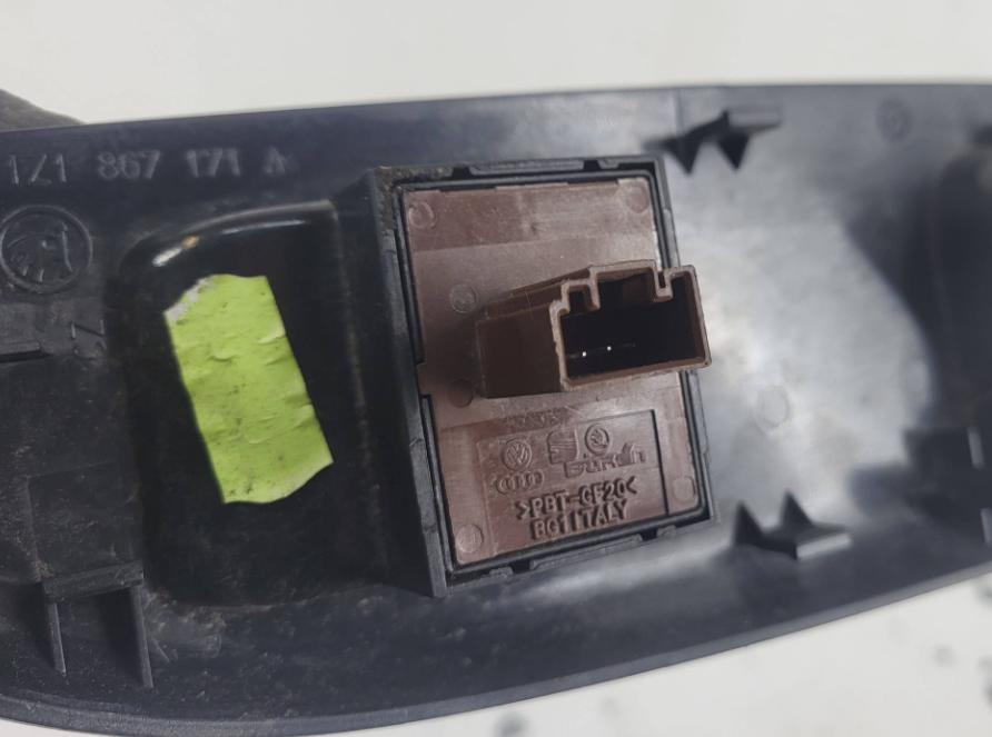 Skoda Octavia II 2004-2013 hatchback 1.6 SR petrol MT 75 kW 2008  Prepínač ovládania okna predný ľavý 1Z1867171A