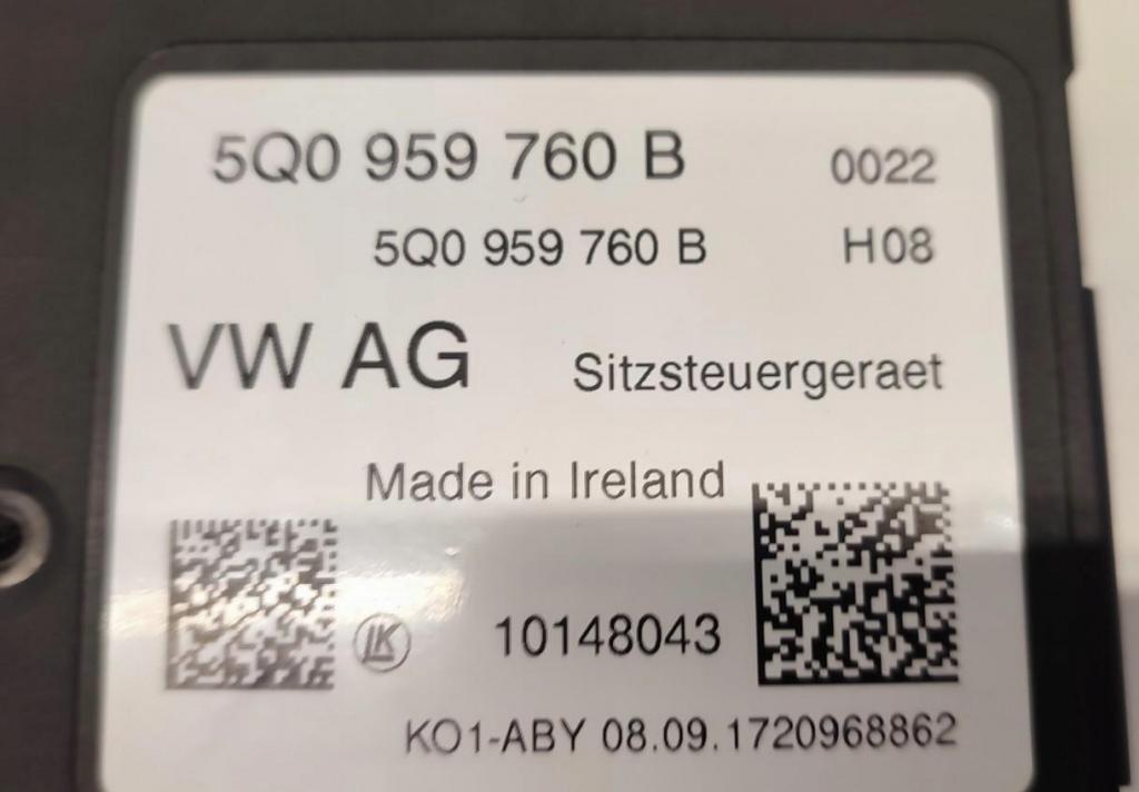 Volkswagen Tiguan II 2016-2024 hatchback 1.5 TSI petrol AT 110 kW 2018  Riadiaca jednotka ostatné 5Q0959760B