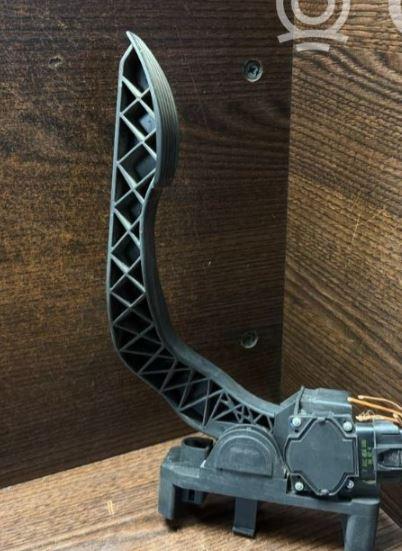 Iveco Daily III 1999-2006 2.8 HPI diesel MT 92 kW 2003 Potenciometer plynového pedálu 0281002359 500344802