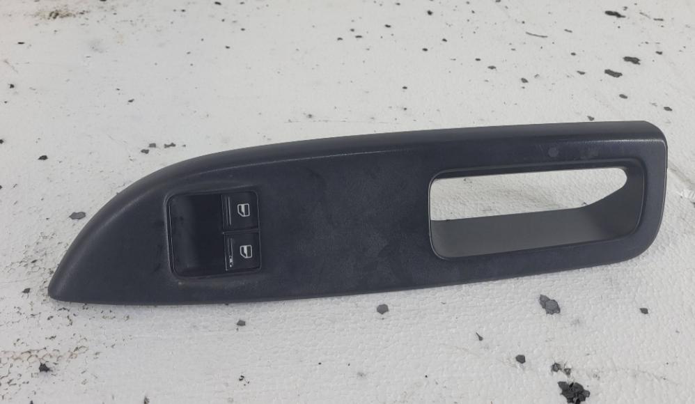Skoda Octavia II 2004-2013 hatchback 1.6 SR petrol MT 75 kW 2008  Prepínač ovládania okna predný ľavý 1Z1867171A
