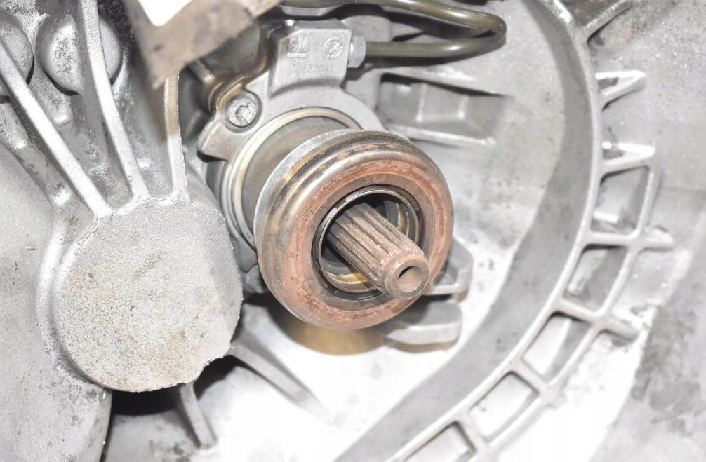 Opel Meriva A 2002-2010 hatchback 1.7 DTI diesel MT 55 kW 2005  Prevodovka manuálna F17W394