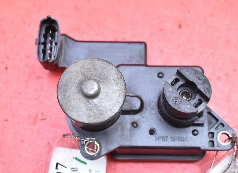 Kia Magentis II 2008-2010 sedan 2.0 CRDI diesel MT 110 kW 2010  Nastavovač (klapka) sacieho potrubia 28381-27450 KIA