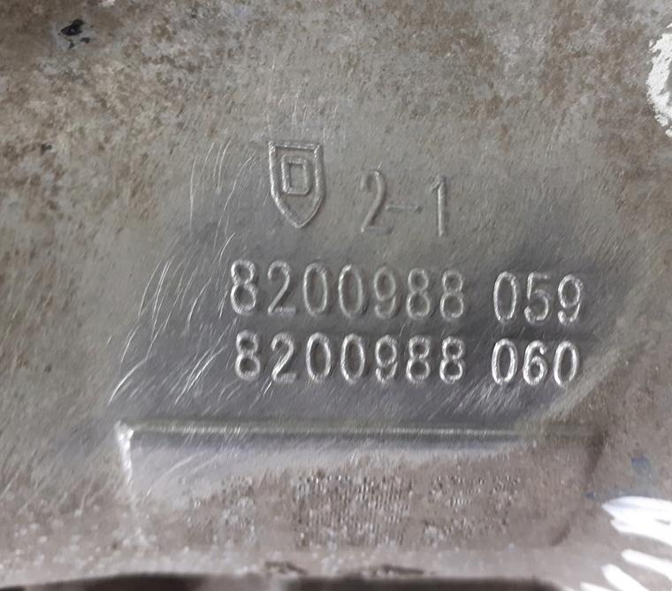 Dacia Duster I 2010-2018 hatchback 1.6 16v petrol MT 77 kW 2011  Reduktor 8200988059