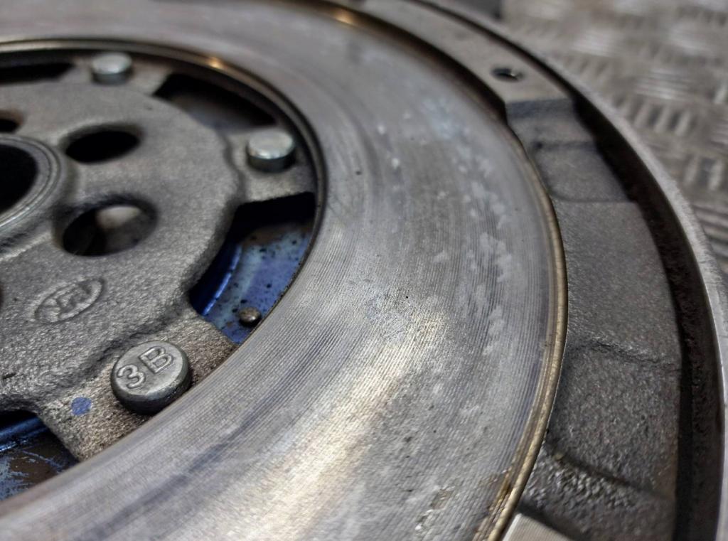 Audi A6 C6 2004-2011 combi 2.0 TDI diesel MT 100 kW 2006  Spojková sada 415024410 03G141031H