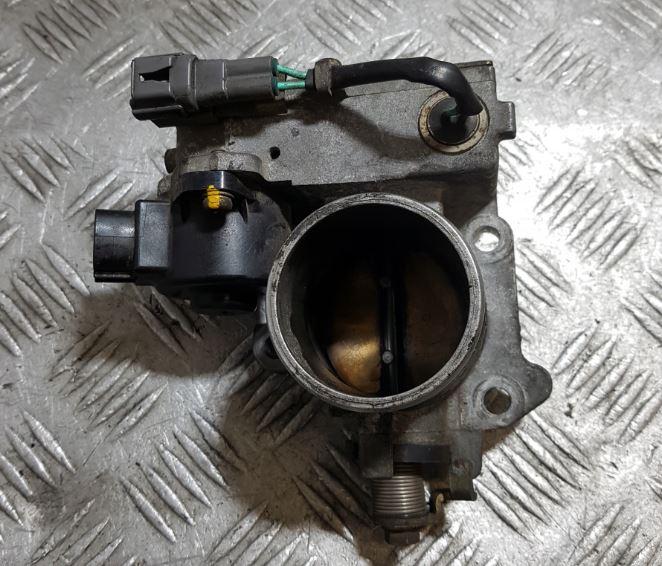 Toyota Rav4 II 2000-2005 hatchback 2.0 D4D diesel MT 85 kW 2004 Škrtiaca klapka 89672-21020